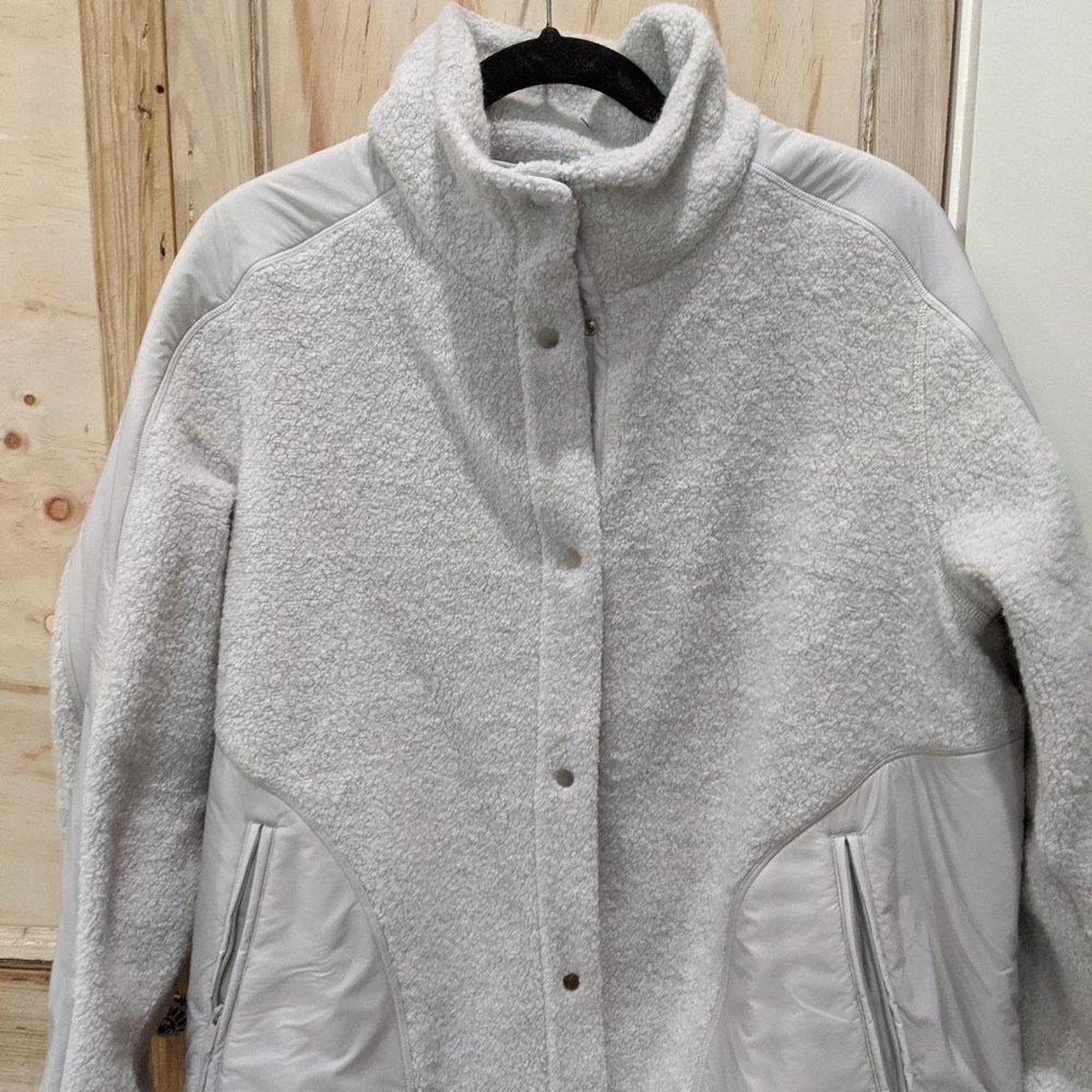 lululemon jacket